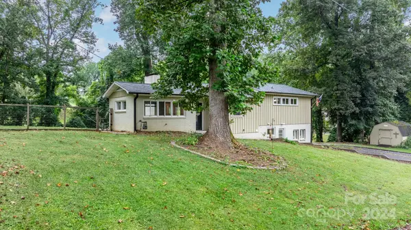 145 30th AVE NW, Hickory, NC 28601