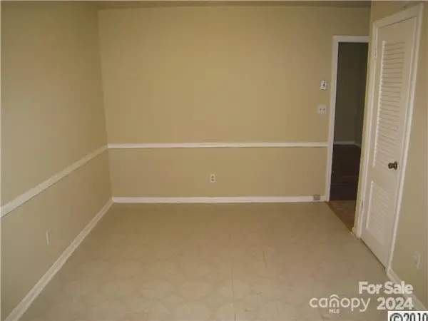 3718 Driftwood DR, Charlotte, NC 28205
