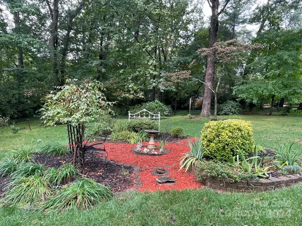 715 2nd Avenue PL NE, Conover, NC 28613