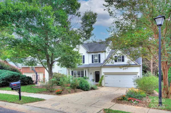 925 Clearbrook RD, Matthews, NC 28105