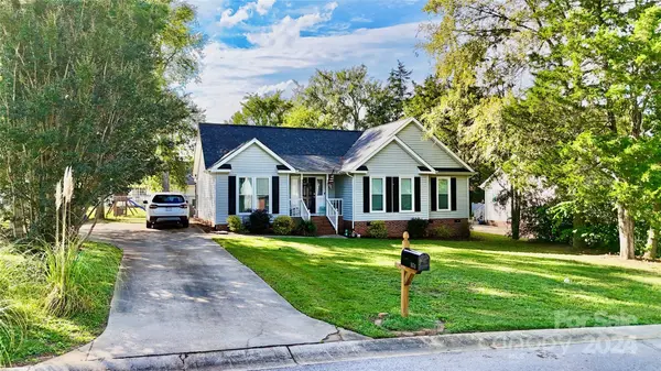 1670 Amanda LN, Rock Hill, SC 29730