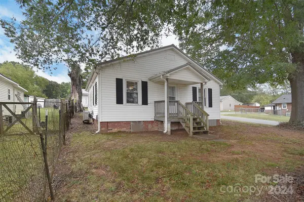 874 N Skyland DR, Mount Pleasant, NC 28124