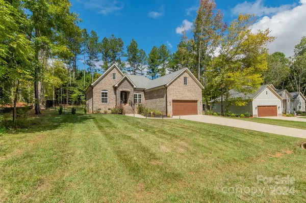 608 Sunset Pointe DR, Salisbury, NC 28146