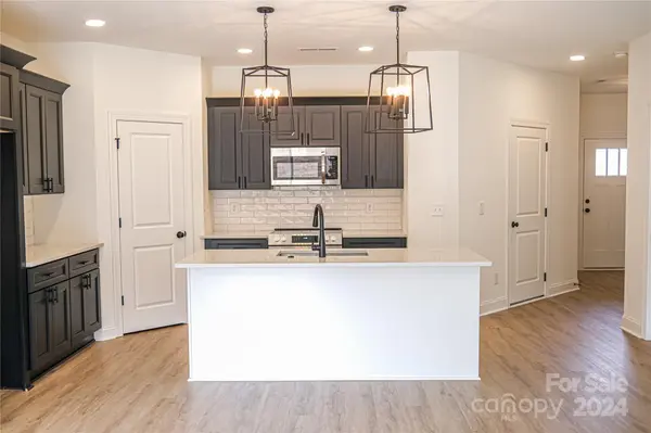 3060 Swallowtail LN #34, Kannapolis, NC 28083