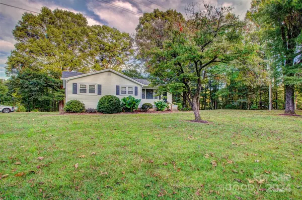 520 Bud Black RD, Crouse, NC 28033
