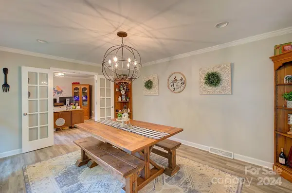606 Raven hill CT, Clemmons, NC 27012