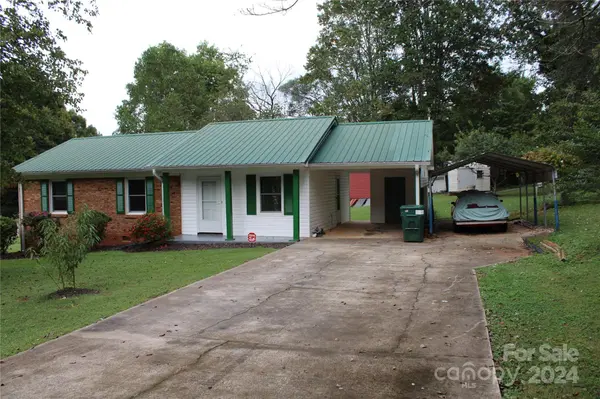 1138 Loblolly LN, Newton, NC 28658