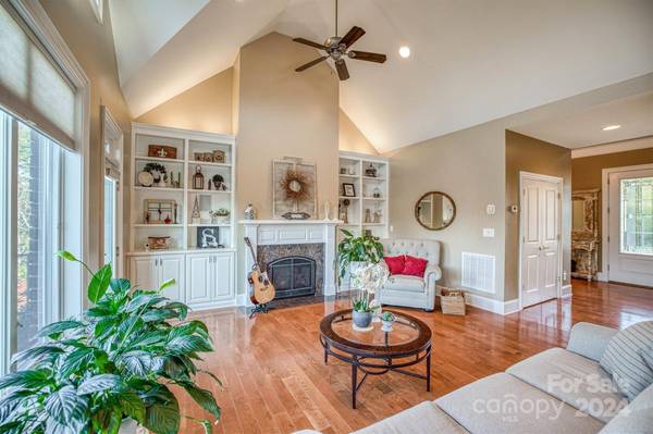 5230 Roy Mcgalliard AVE Morganton, NC 28655