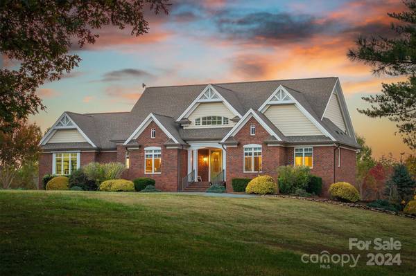 5230 Roy Mcgalliard AVE, Morganton, NC 28655
