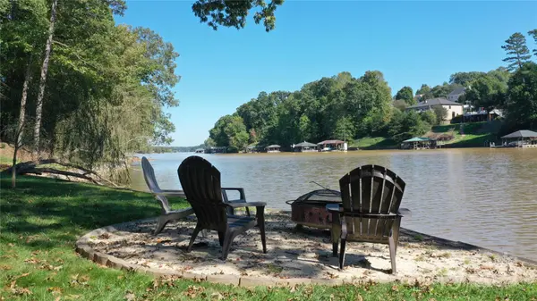 4610 N Center ST, Hickory, NC 28610