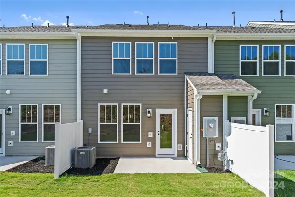 232 Tippin TRL, Travelers Rest, SC 29690