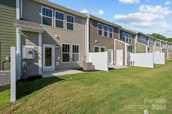 228 Tippin TRL, Travelers Rest, SC 29690