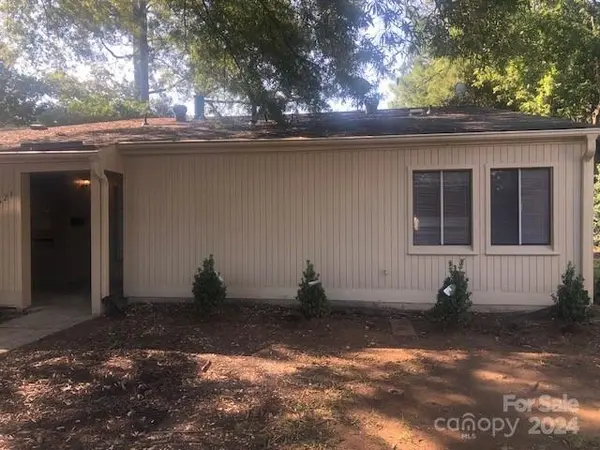 3621 Willow Point DR, Charlotte, NC 28277