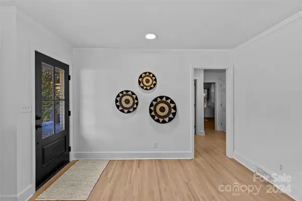 1639 Merry Oaks RD, Charlotte, NC 28205