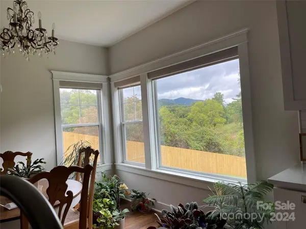 14 Vedder WAY, Swannanoa, NC 28778
