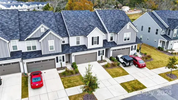 23104 Clarabelle DR, Charlotte, NC 28273