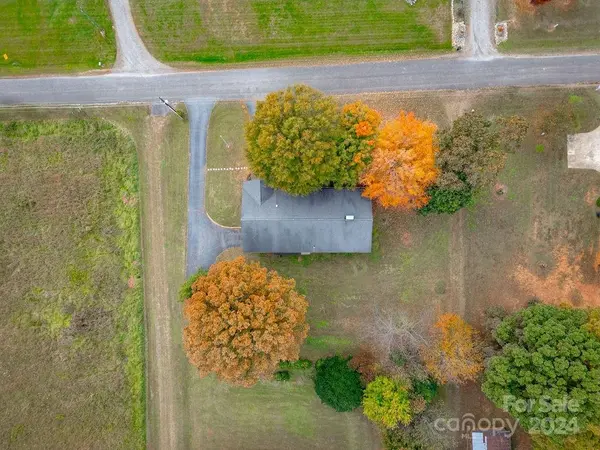 177 Country View RD, Statesville, NC 28625