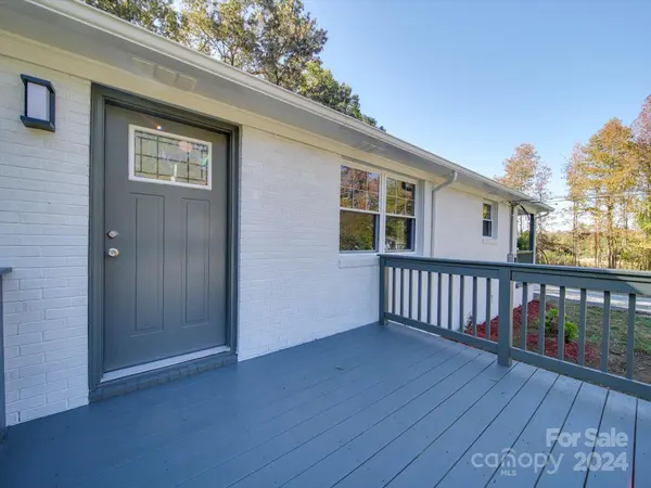 11522 Crestview DR, Locust, NC 28097
