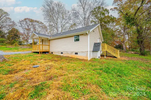 1357 Airport Rhodhiss RD #1, Hickory, NC 28601