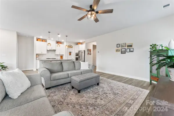 7164 Yardley ST, Gastonia, NC 28056