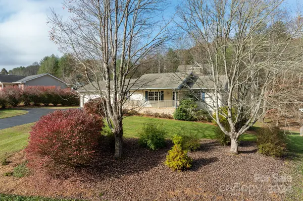 4088 Turnpike RD #4, Horse Shoe, NC 28742