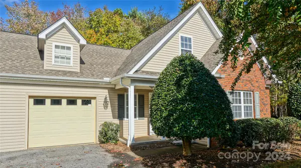 3828 16th ST NE, Hickory, NC 28601