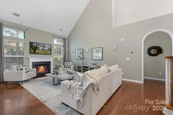6207 Breckfield CT, Charlotte, NC 28278