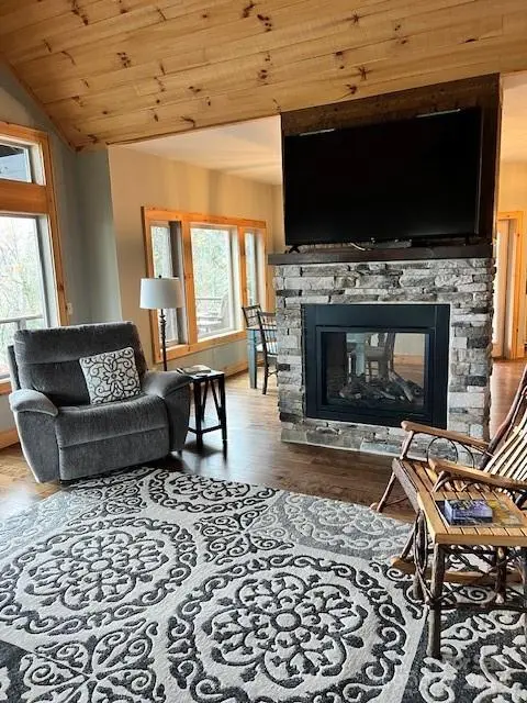 497 Black Locust CIR, Blowing Rock, NC 28605