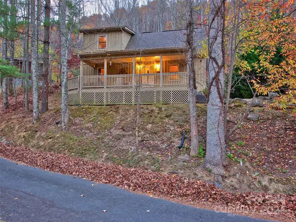 76 Cottontail TRL, Maggie Valley, NC 28751