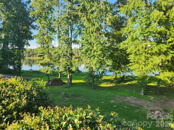 6034 Lookout Heights DR, Claremont, NC 28610