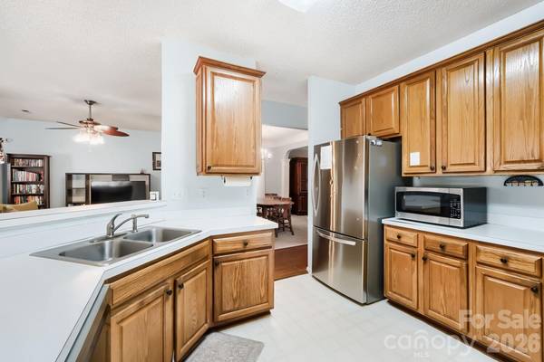 4736 Kirkgard TRL, Charlotte, NC 28269