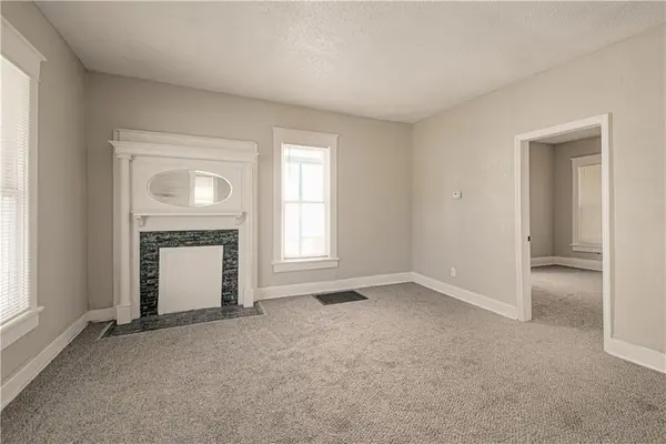 3025 WAYNE AVE, Kansas City, MO 64109