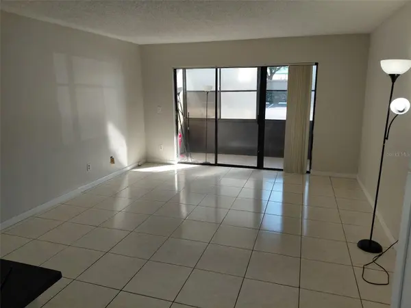 8203 SUN SPRING CIR #21, Orlando, FL 32825