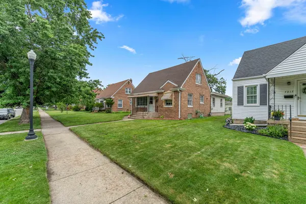 7213 Tapper AVE, Hammond, IN 46324