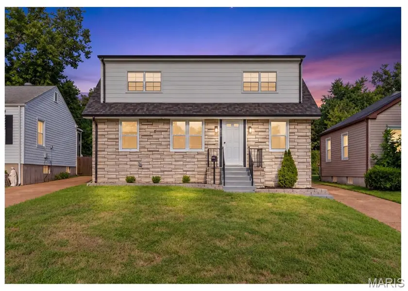 4508 Saint Leo LN, St Ann, MO 63074