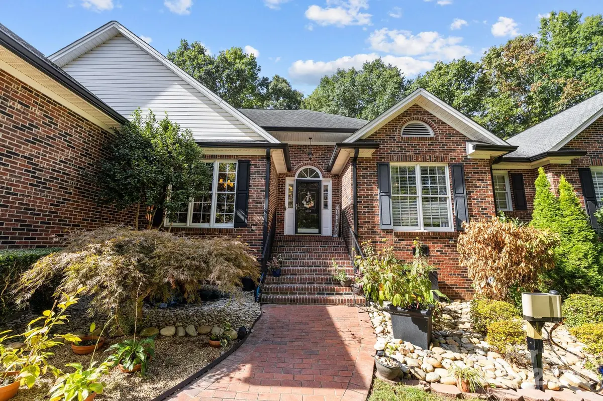 904 Toncin AVE, Bessemer City, NC 28016