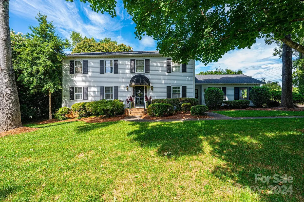 12 36th AVE NW, Hickory, NC 28601