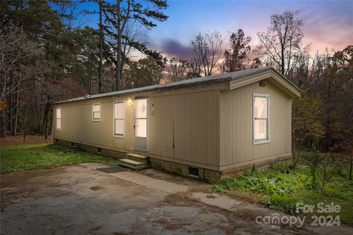 265 Carrie DR, Salisbury, NC 28147