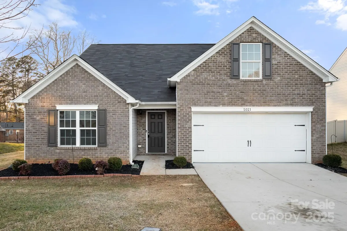 5021 Ashley Place DR, Bessemer City, NC 28016