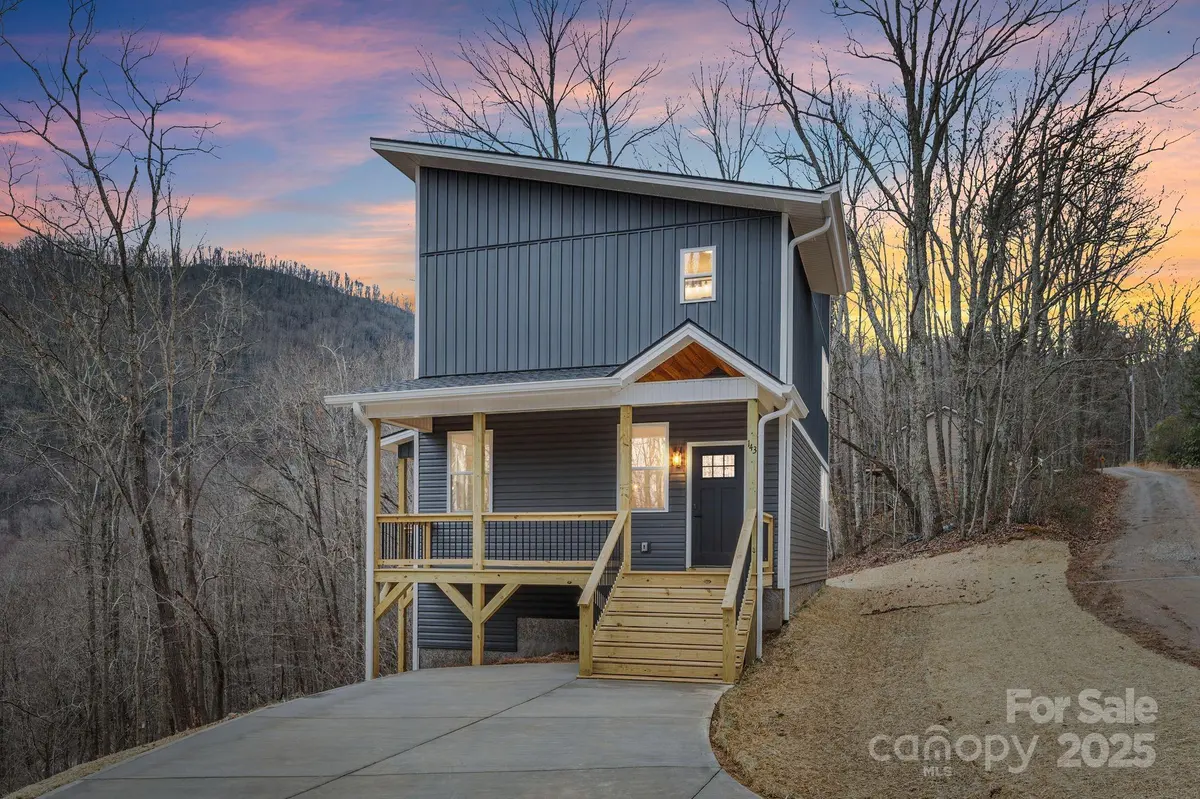 143 Blossom RDG, Leicester, NC 28748