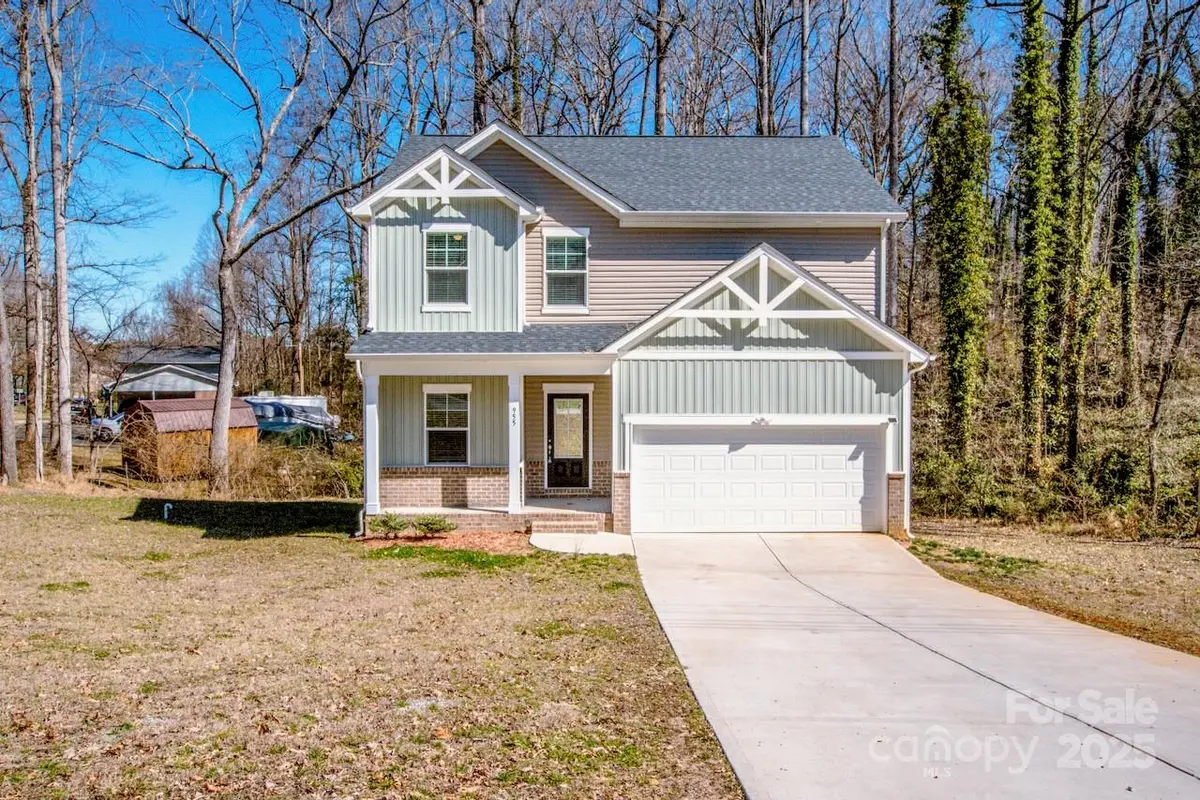 955 General Hoke DR, Lincolnton, NC 28092