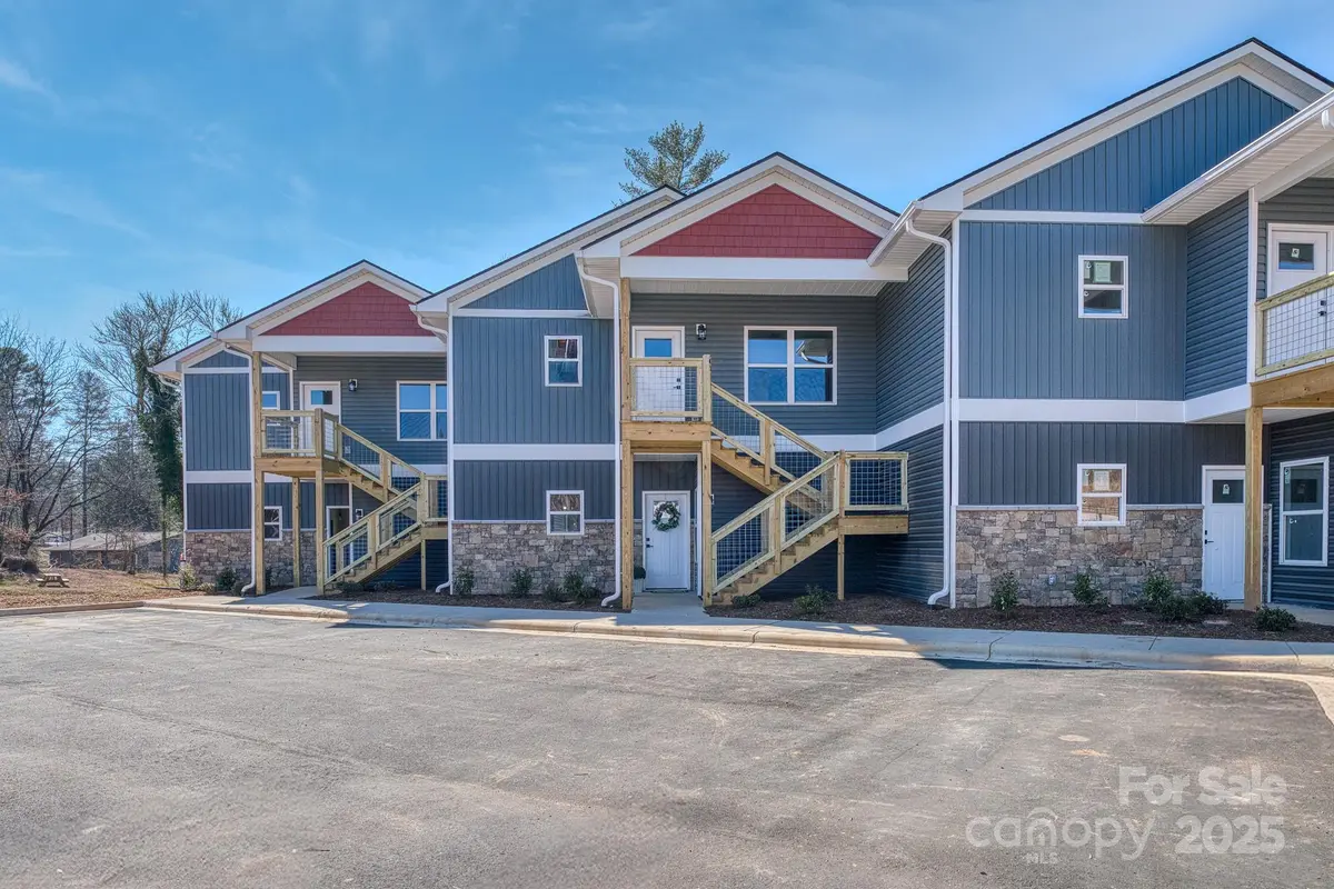 143 Carver ST #16, Brevard, NC 28712