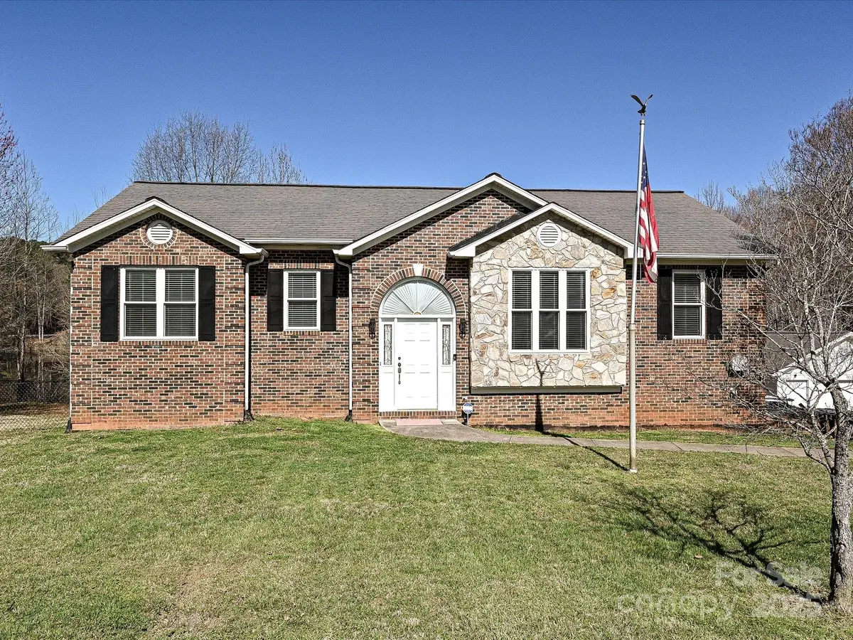2339 Perry RD, Denver, NC 28037