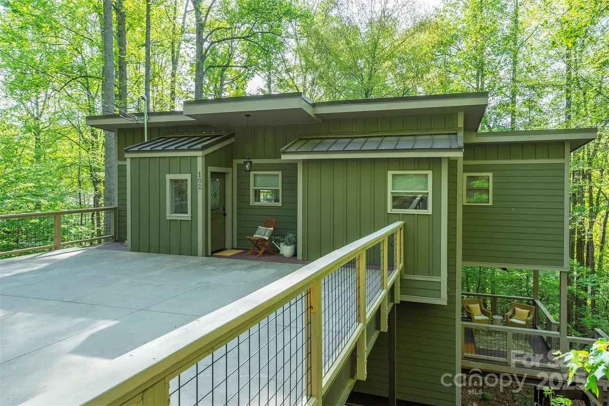 102 Kanawha DR, Montreat, NC 28757