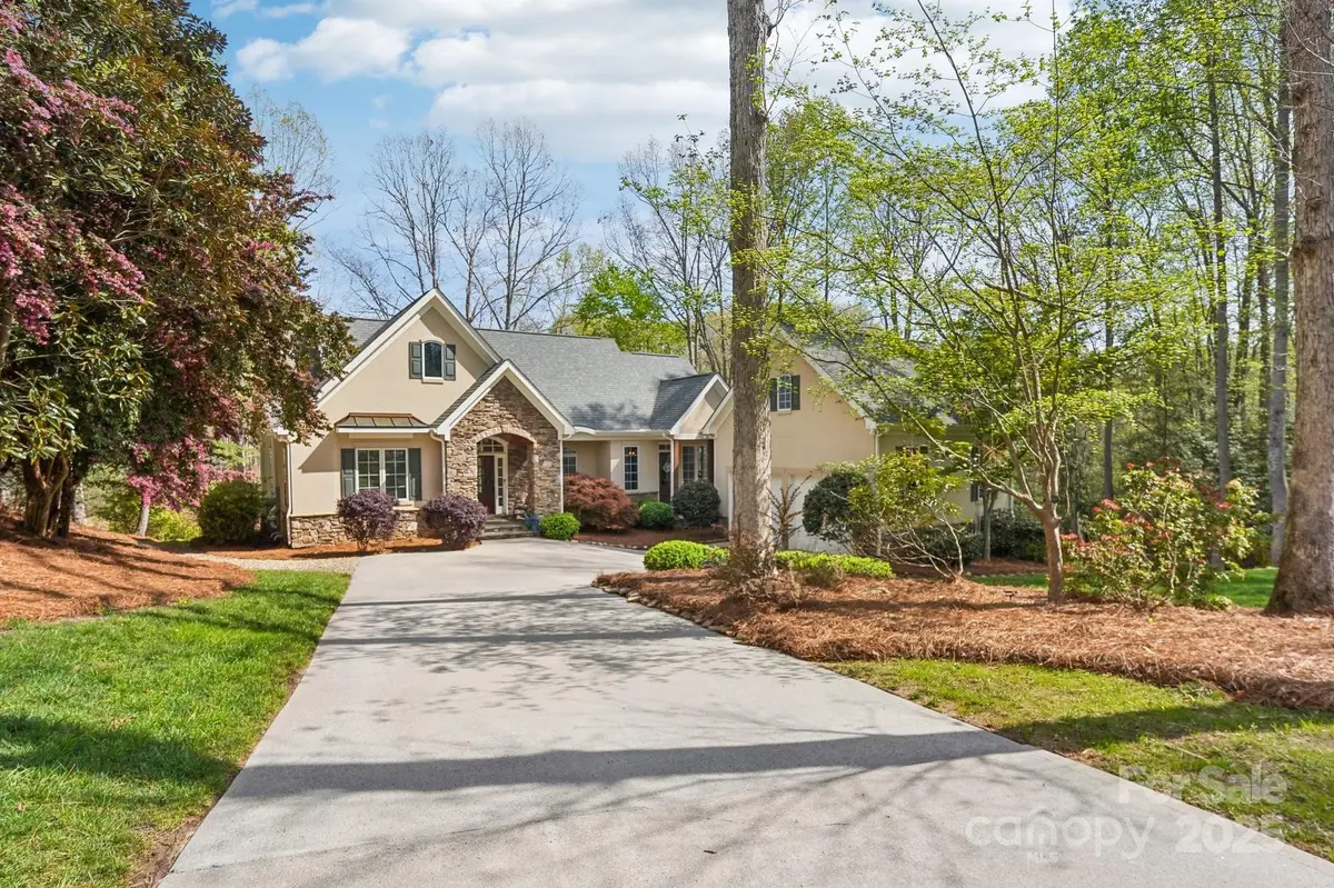 176 Sunset Bay DR, Troutman, NC 28166