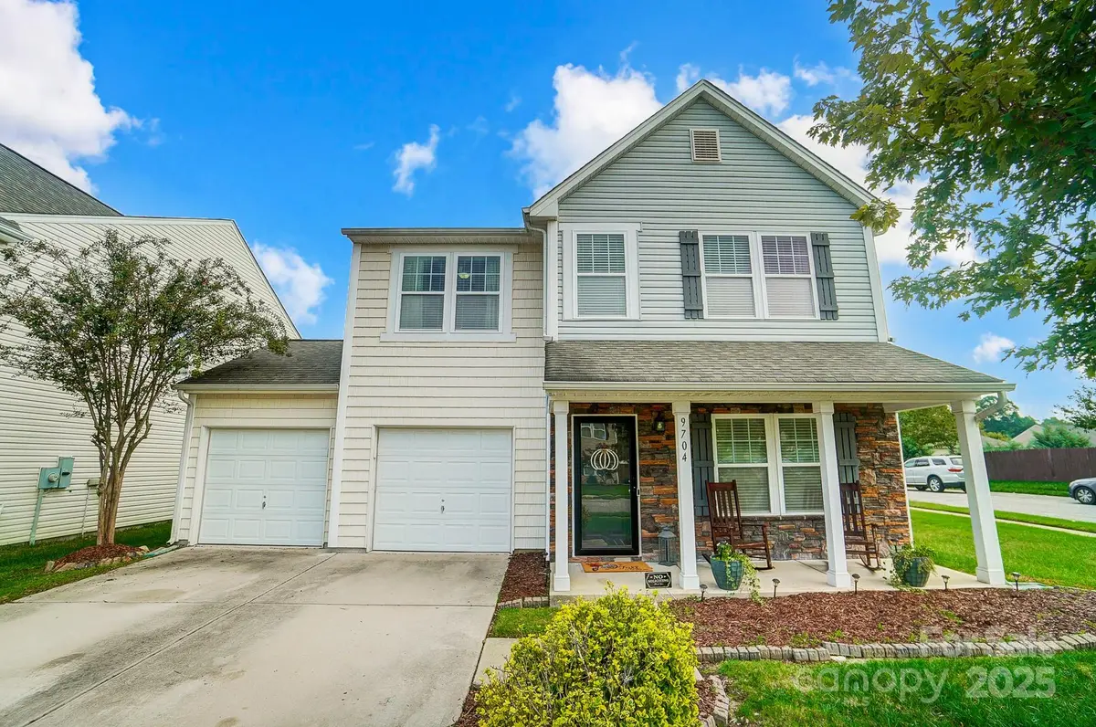 9704 Cayenne DR, Charlotte, NC 28214