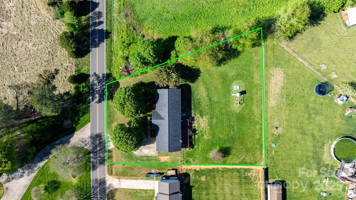 5184 Swinging Bridge RD, Conover, NC 28613
