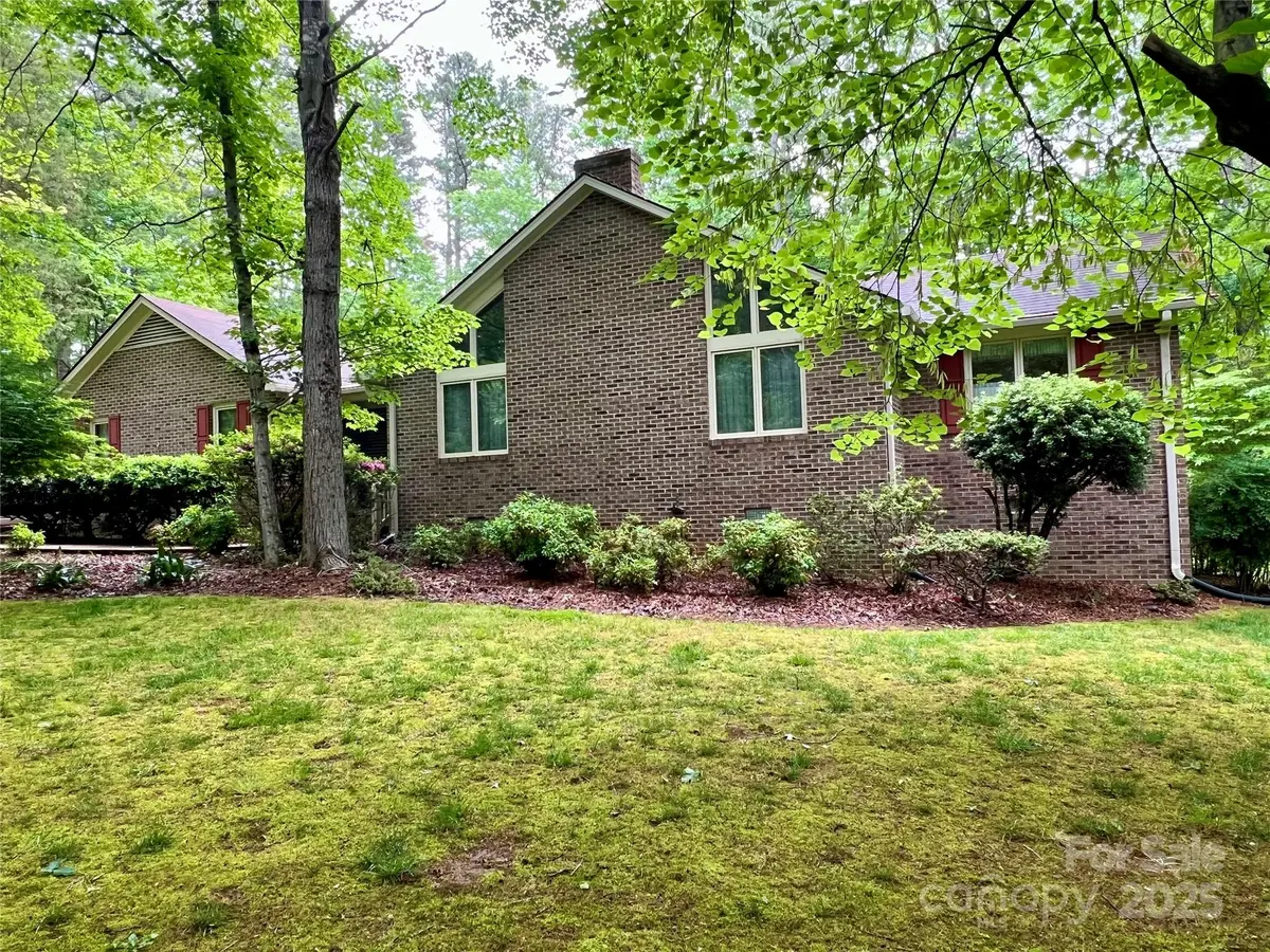 1623 Arbor WAY, Albemarle, NC 28001