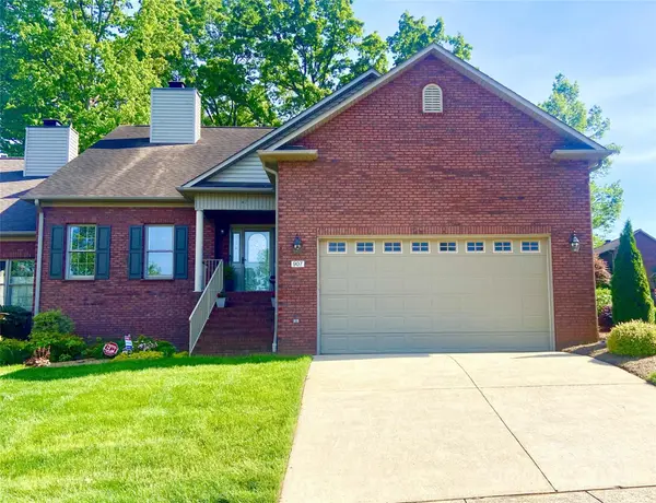907 3rd Street PL NE, Conover, NC 28613