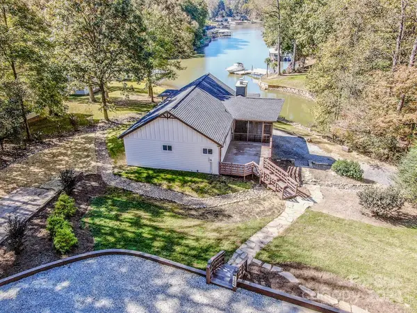 124 La Agua LN, Troutman, NC 28166